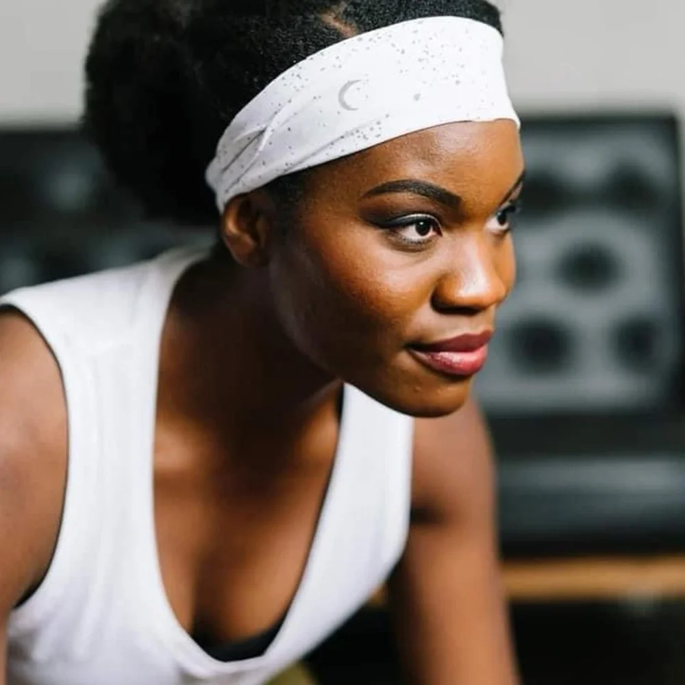 ZYIA White Reflective Light n Tight Headband 676 NWT - Picture 2 of 13